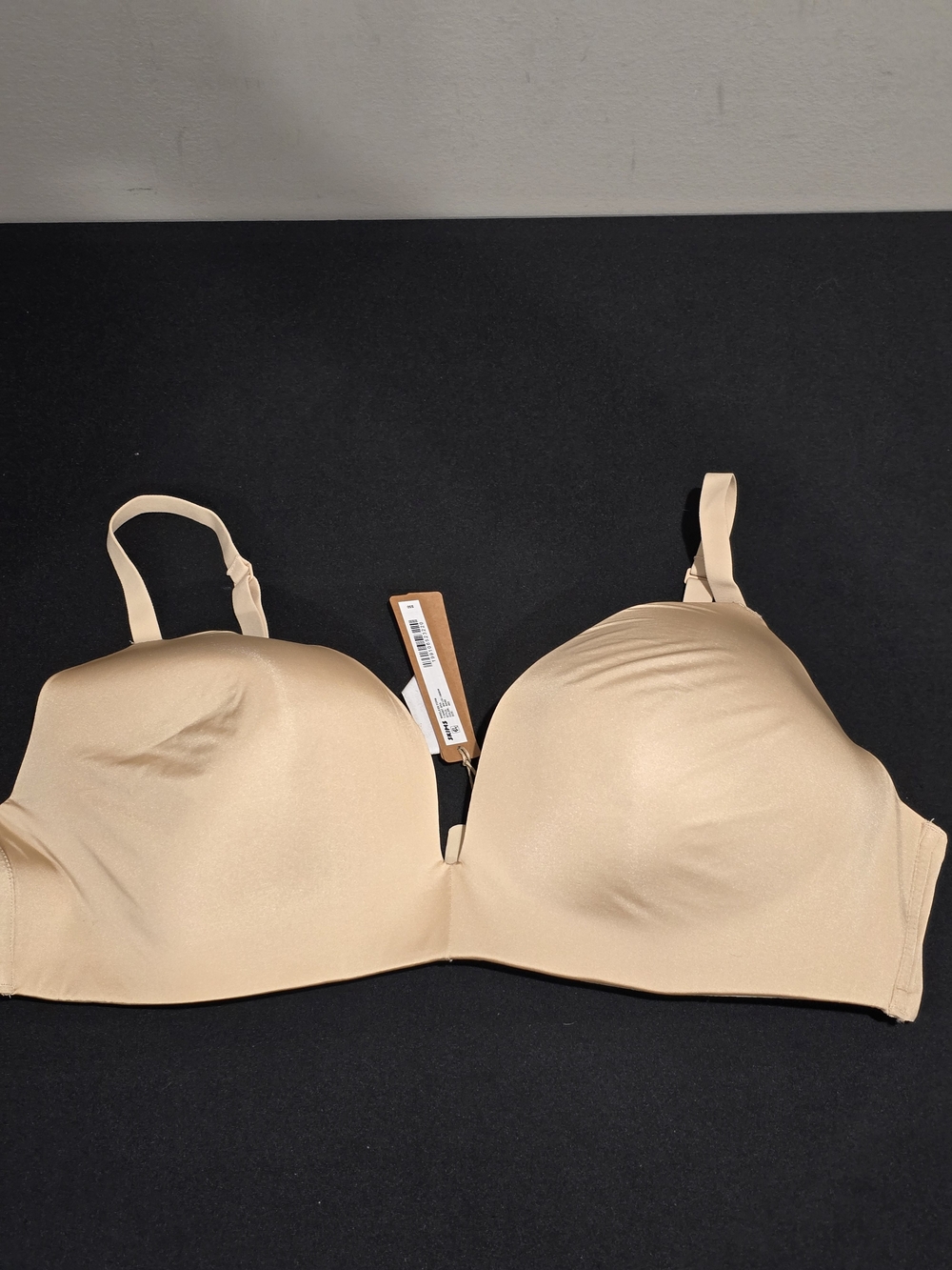 Skims Wireless Form Tshirt Bra NWT 40D SAND